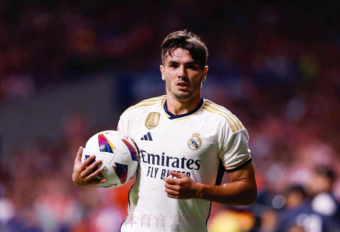 马卡:皇马知道迪亚斯愿回归 想等4月再决定球员未来 马卡:皇马知道迪亚斯愿回归 想等4月再决定球员未来